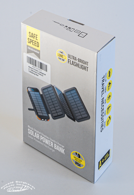 Box large powerbank with solar panel